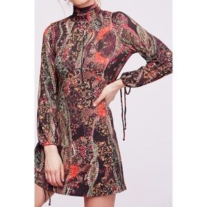 FREE PEOPLE : All Dolled Up Paisley Long Sleeved Mini Dress